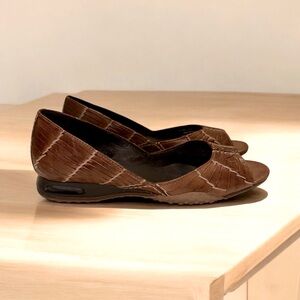 Cole Haan Nike Bria Hurache Open Toe flat brown leather comfort size 7 1/2